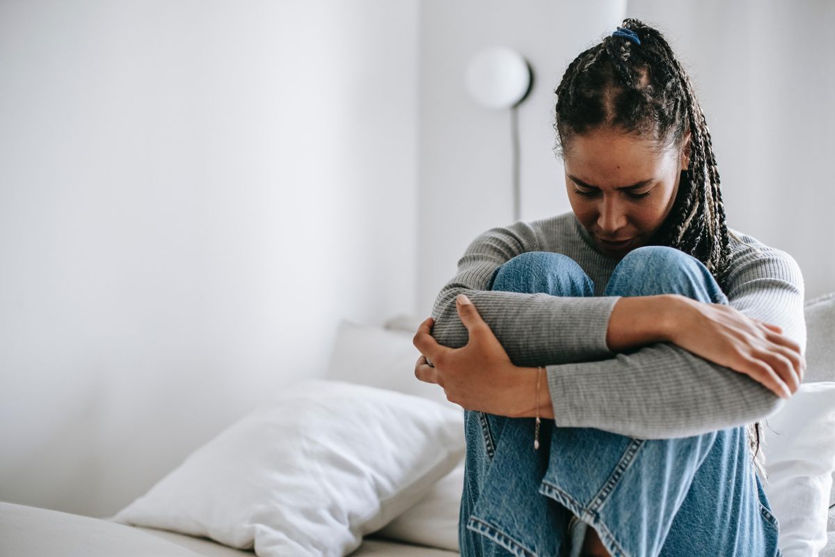 woman with pelvic pain